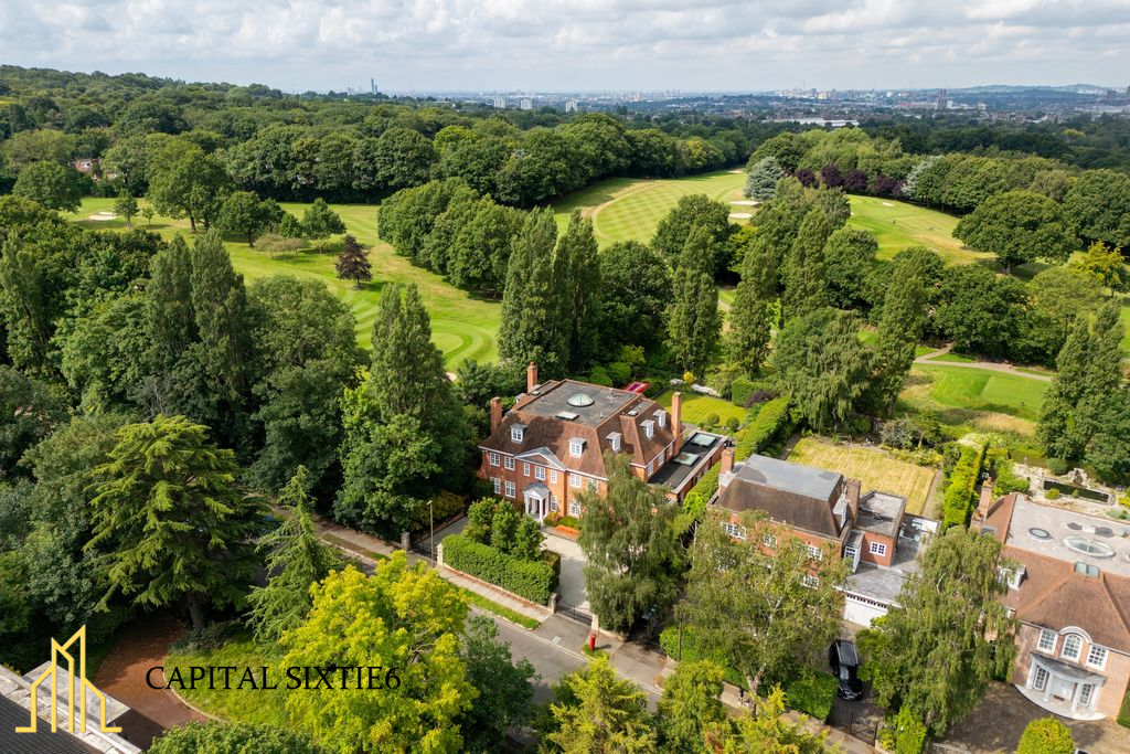 detached house of 1556 sq m for sale in london, united kingdom2